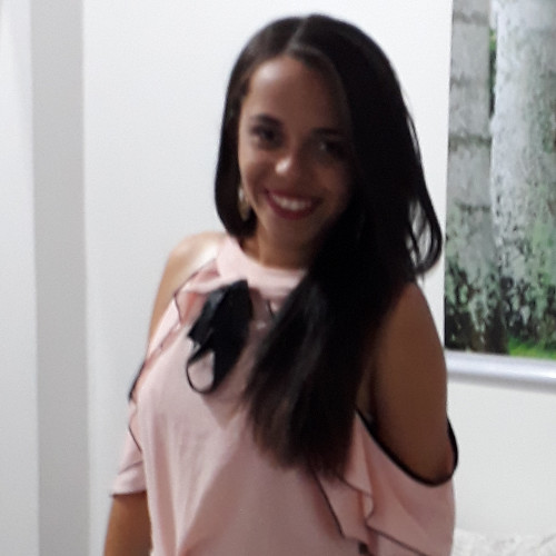 Nayara Oliveira