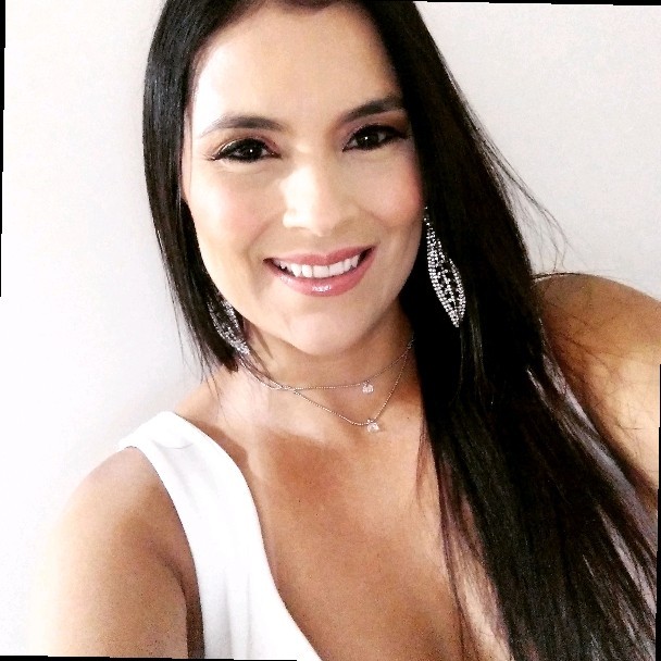 Luciana Dos Santos