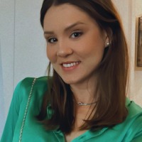 Elana Pucholobek