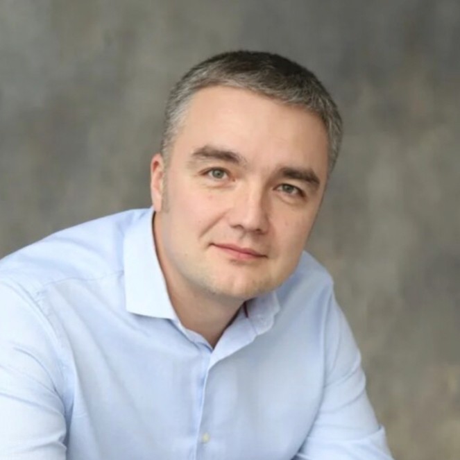 Denis Tokmakov