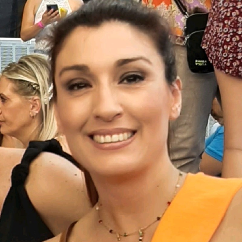 Esther Cabello López