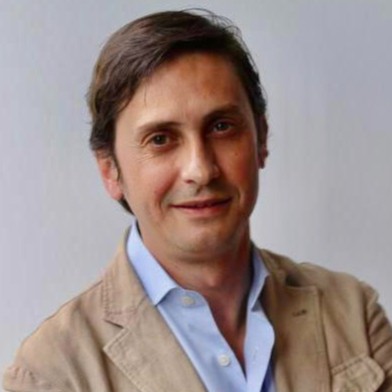 Óscar Mata García