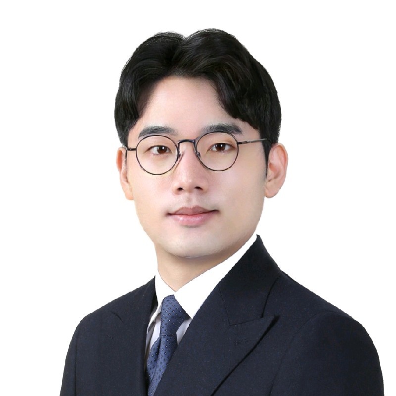 Jae Young Lee
