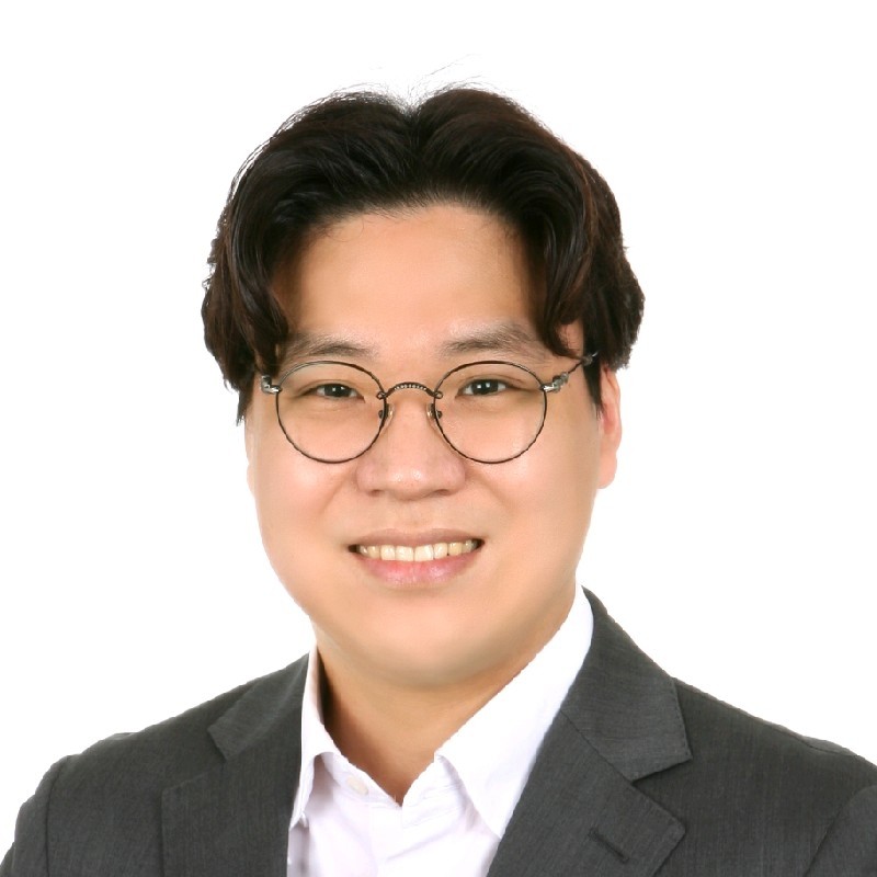 Yongtak Kim, CFA
