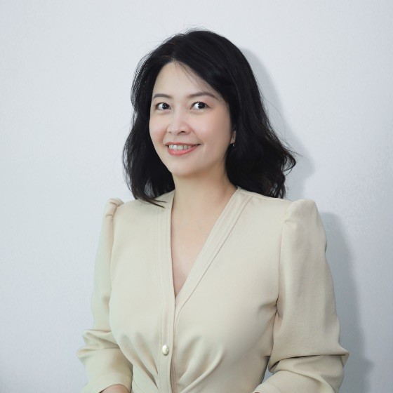 Eva Hsiung