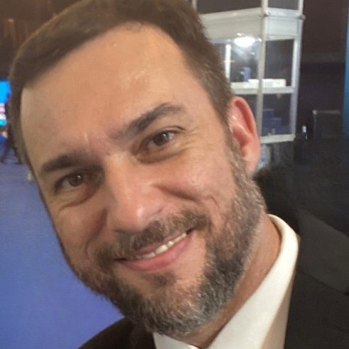 Estevão Vulcano, BBA / MBA