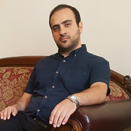 Farzad Hovakhti