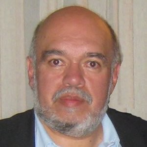 Carlos E. López Dávila
