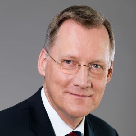 Dr. Roland Dittmann
